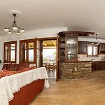 Villa Billia Cheerful 4 Bedroom Home W Ocean View