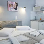 Star Apartments
