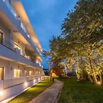 South Coast Hotel