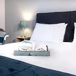 Riviera Hotel
