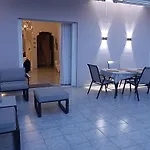 Kelly\'S Penthouse