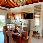 Socrate\'S Apartment\'S With Share Pool