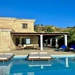 Villa Kalypso Infinity Pool Villa