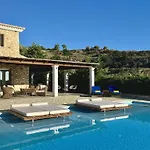 Villa Kalypso Infinity Pool Villa