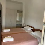 Nafsika Apartments