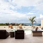 Orama Luxury Suite 3 Bedrooms With Private Pool