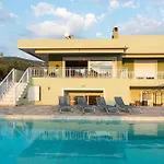 Marianne\'S Olive Grove - Villa Loutraki