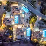 Fiora Villas