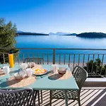 Marmel Seaside Apartment-Brandnew Beachfront Apartment In Nydri