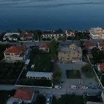 Auxo, Holiday Apartment & Suites On The Sea