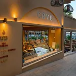 Cove Luxury Suites