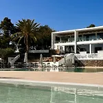 Aiora Resort