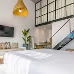 Tinosera Luxury Suites