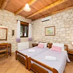 Villa Hara Faragi