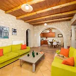 Villa Hara Faragi