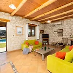 Villa Hara Faragi