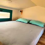 Tiny Haus Komos