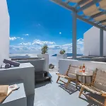 Hommage Suites With Caldera View Hot Tub