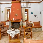 Amazing Home In Agios Vasilios With Wifi