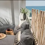 Khroma Luxury Suite 1 Beach Front Apartment