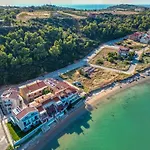 Elpiniki Luxury Rooms