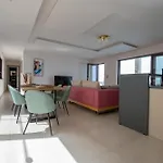Lamar Private Luxury Villas