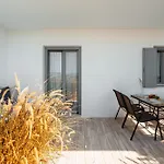 Julie\'S Luxury Apartment