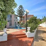 Dolphin Hotel