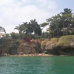 The Sea & Garden Studio 4