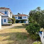 Aktaion Hotel