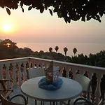 Pansion Koroni L\'Antic