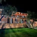 Sissy\'S Suites San Antonio Beach Potos Thassos