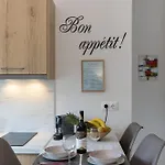 Omalia Stay