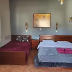Alexandros Guesthouse