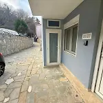 Hilltop Hideaway
