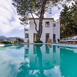 Elissaios-Brand New Renovated Pool Villa