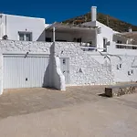 3 Paros All Season Villas