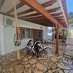 Beach Front Apartment Psili Ammos