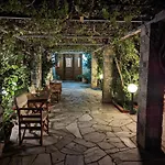 Guesthouse Christos