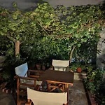 Guesthouse Christos