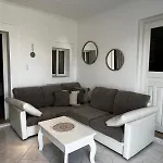Afiartis Avli House