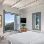 Urania Luxury Villa Rhea