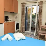 Stafylos Suites & Boutique Hotel
