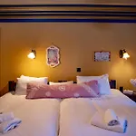 Arktouros Hotel