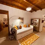 Casa Delicosta- 2 Flat Country House With Garden, 15 Min From Trikala