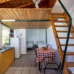 Varagoulis Giannis & Lenas Apartments
