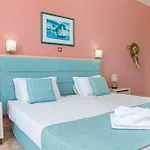 Theoni Apartments
