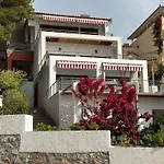 Villa Yolanda 3 - Apartment Leda - Luxury Family Apartment, Sea View