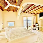 Milos Island-Cavo Paradiso Ocean House
