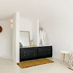 Amphora Luxury Villas - Akrotiri Seaview Escape